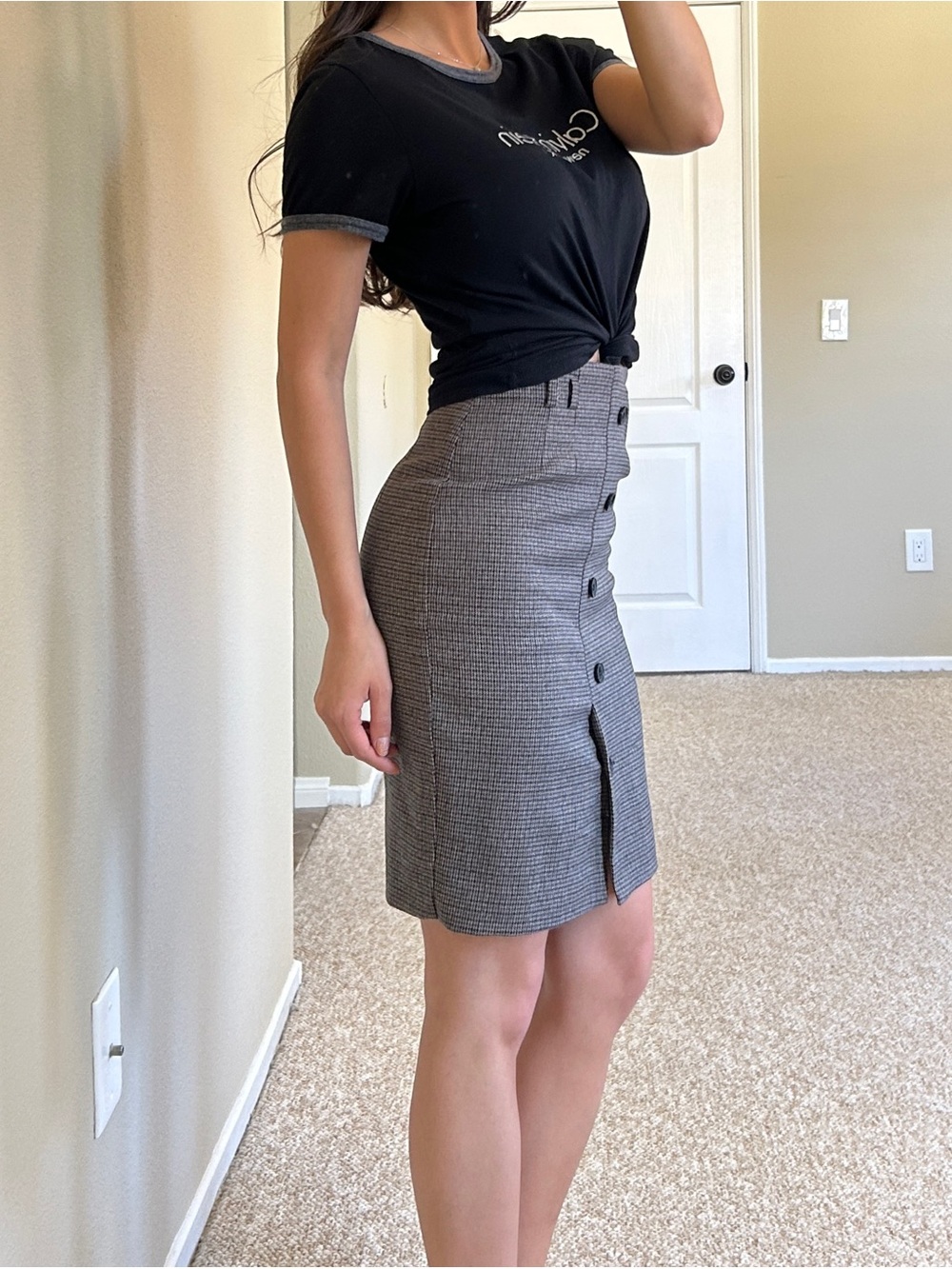H&M Gray Houndstooth Button-Front Pencil Skirt